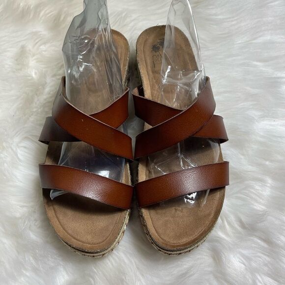 JellyPop Lanza brown straps slip on sandals size 9.5. - Picture 3 of 8